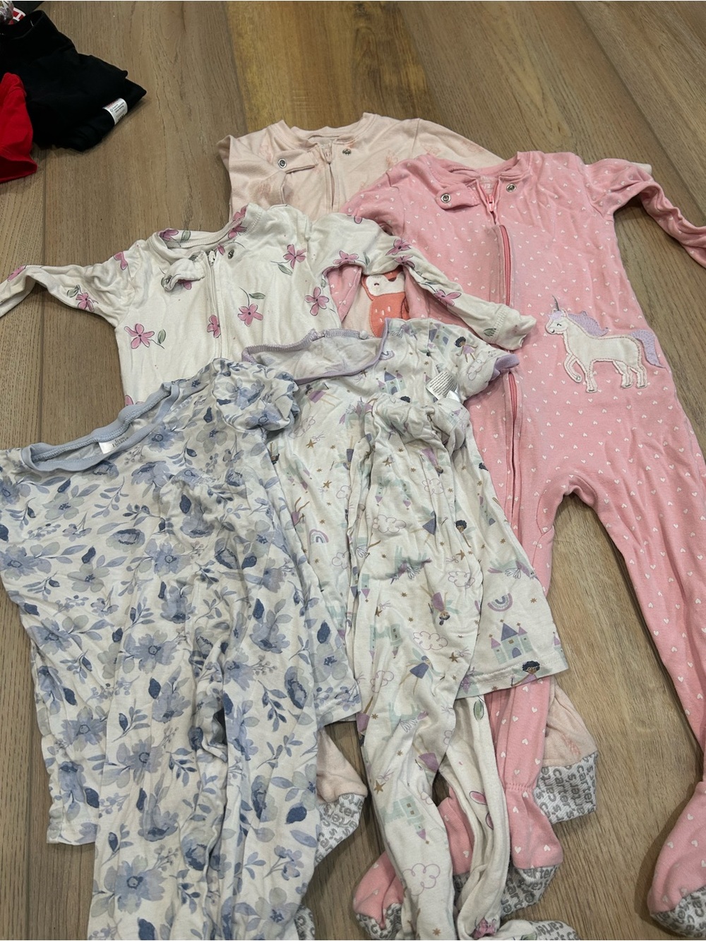 Set of 5 pajamas 2T